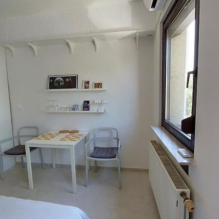 Cozy, Bright And Affordable Studio W/ Free Parking Ljubljana Ngoại thất bức ảnh