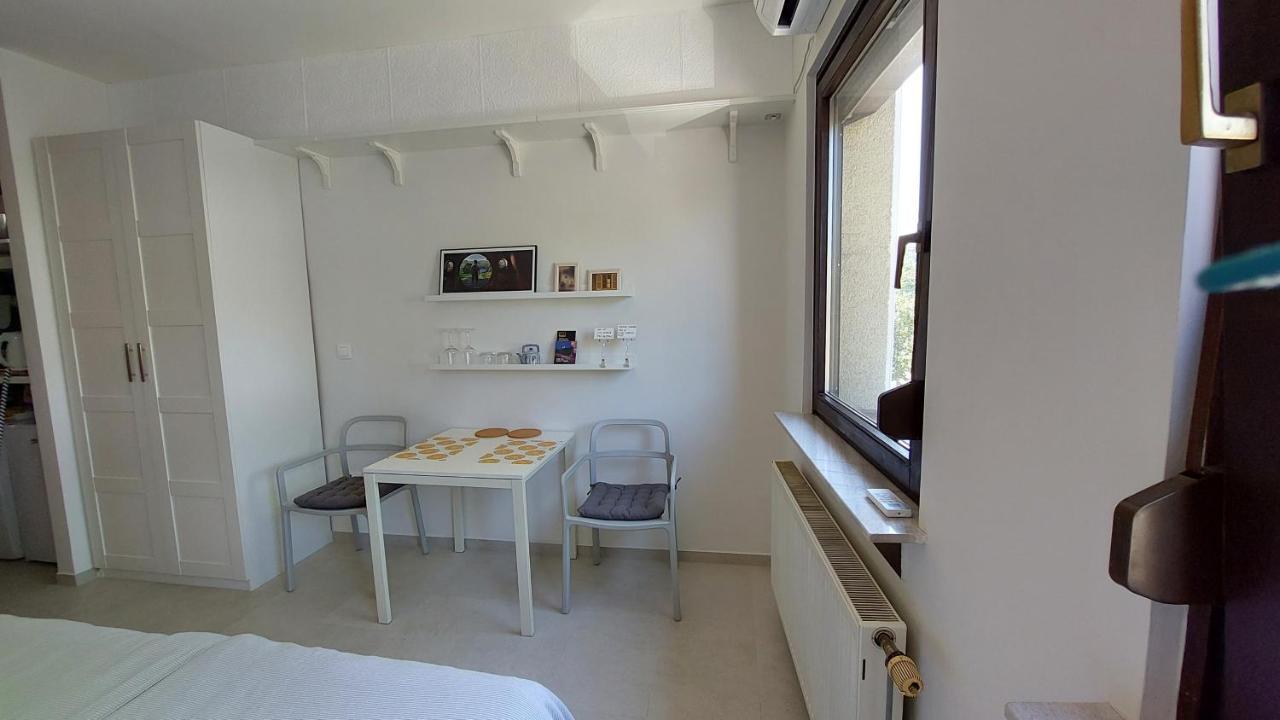 Cozy, Bright And Affordable Studio W/ Free Parking Ljubljana Ngoại thất bức ảnh